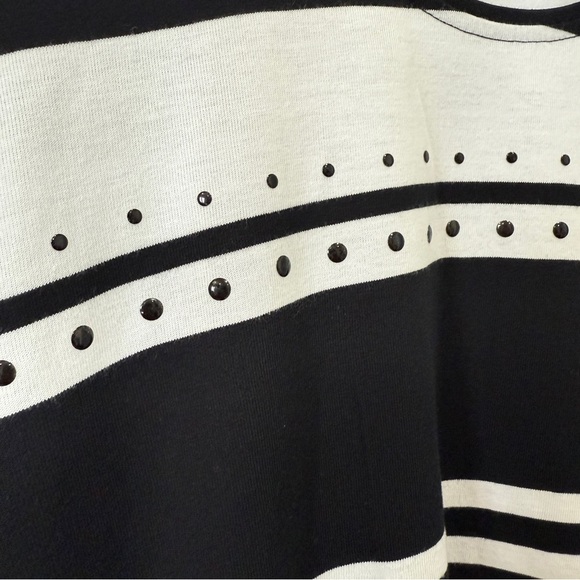 Alia Petite Black and White Striped 3/4 Sleeve Scoopneck Shirt - Picture 4 of 16